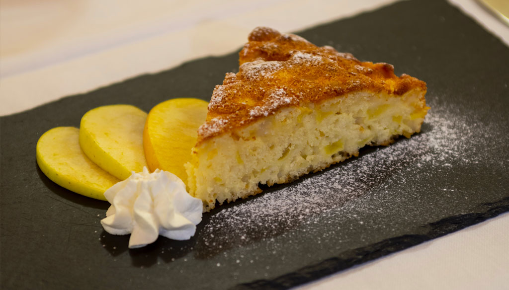 Specialità dalla tradizione, la torta di mele